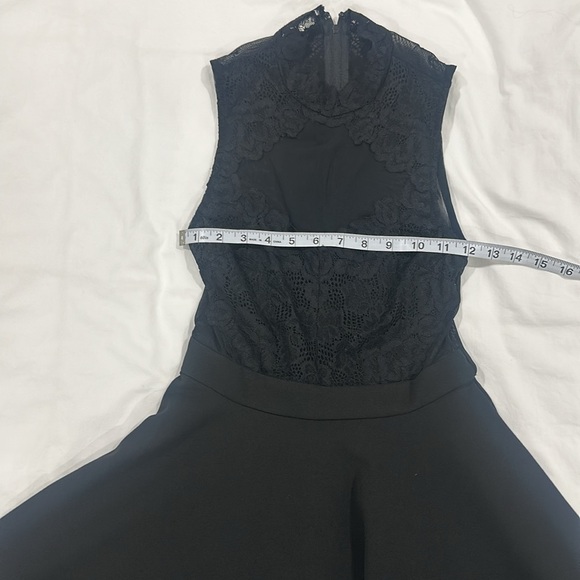 EUC Juniors Black Party Dress excellent for holidays - Picture 5 of 13